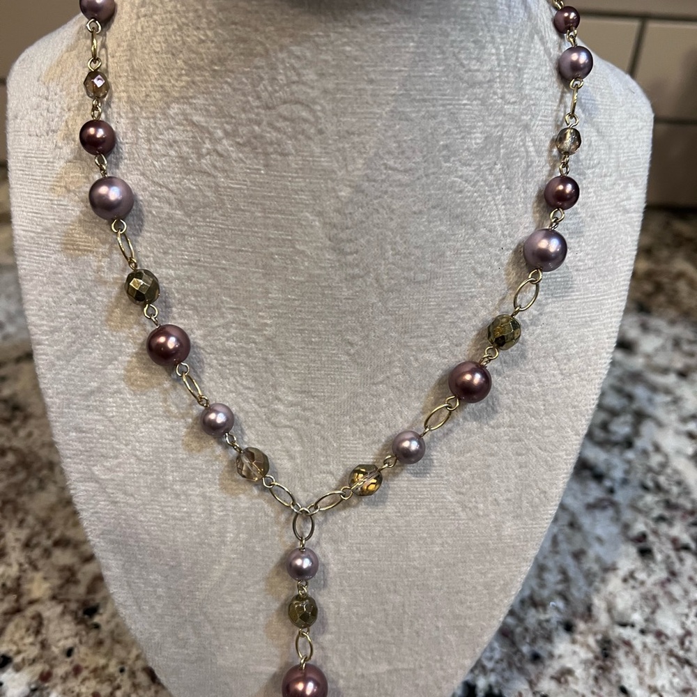 Simple elegant dress up necklace
